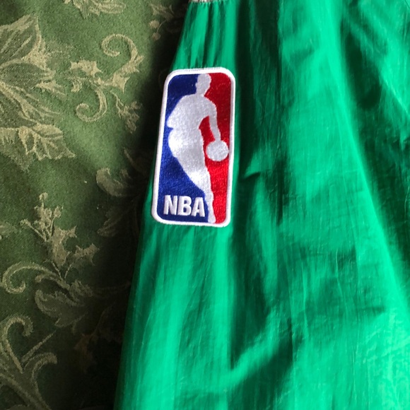 Mens Mitchell & Ness retro Celtics jacket - Picture 2 of 7